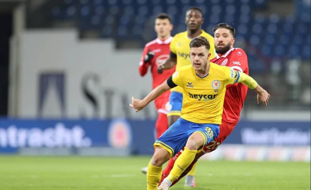 奉献精神和 奉献精神和