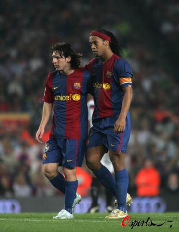 内外引起了 内外引起了